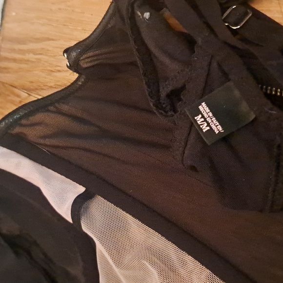 VICTORIA'S SECRET Straps optional lacy corset - Picture 4 of 6